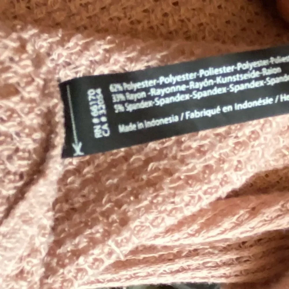 Out From Under Shirt Distressed Raw Edges - Picture 2 of 8